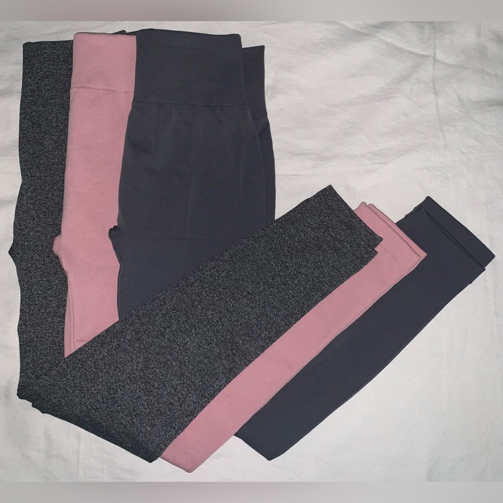 ✨New✨Stretchy leggings | Size: L/XL | Bundle of (3)